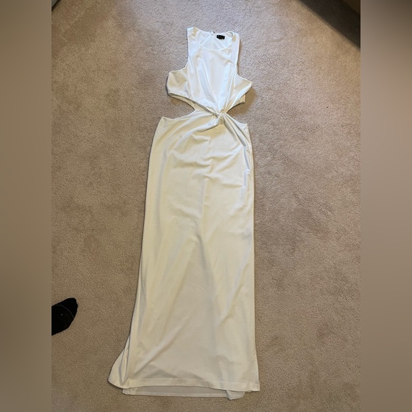 Kumiko Maxi Dress NBD White Medium - Picture 5 of 8
